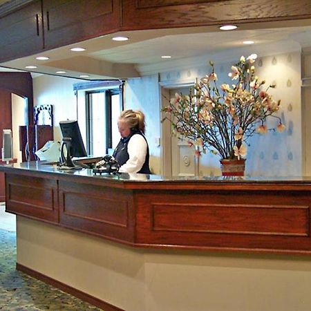 Ambassador Hotel 서드베리 외부 사진