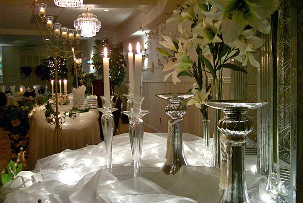 Ambassador Hotel 서드베리 외부 사진