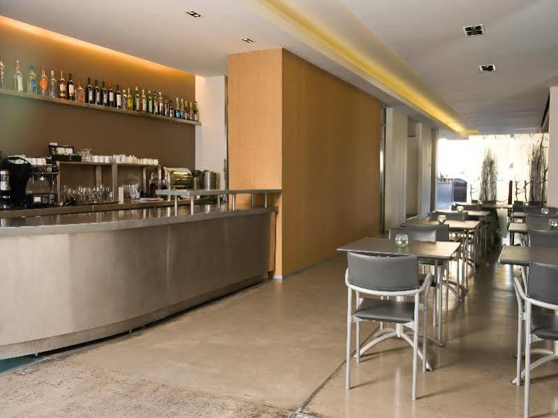 Ambassador Hotel 서드베리 외부 사진
