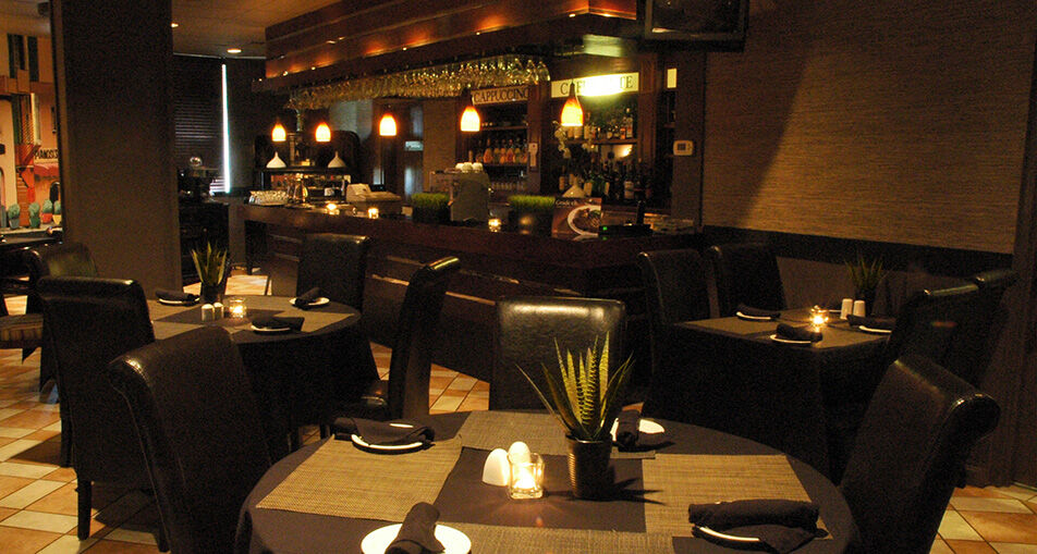 Ambassador Hotel 서드베리 외부 사진